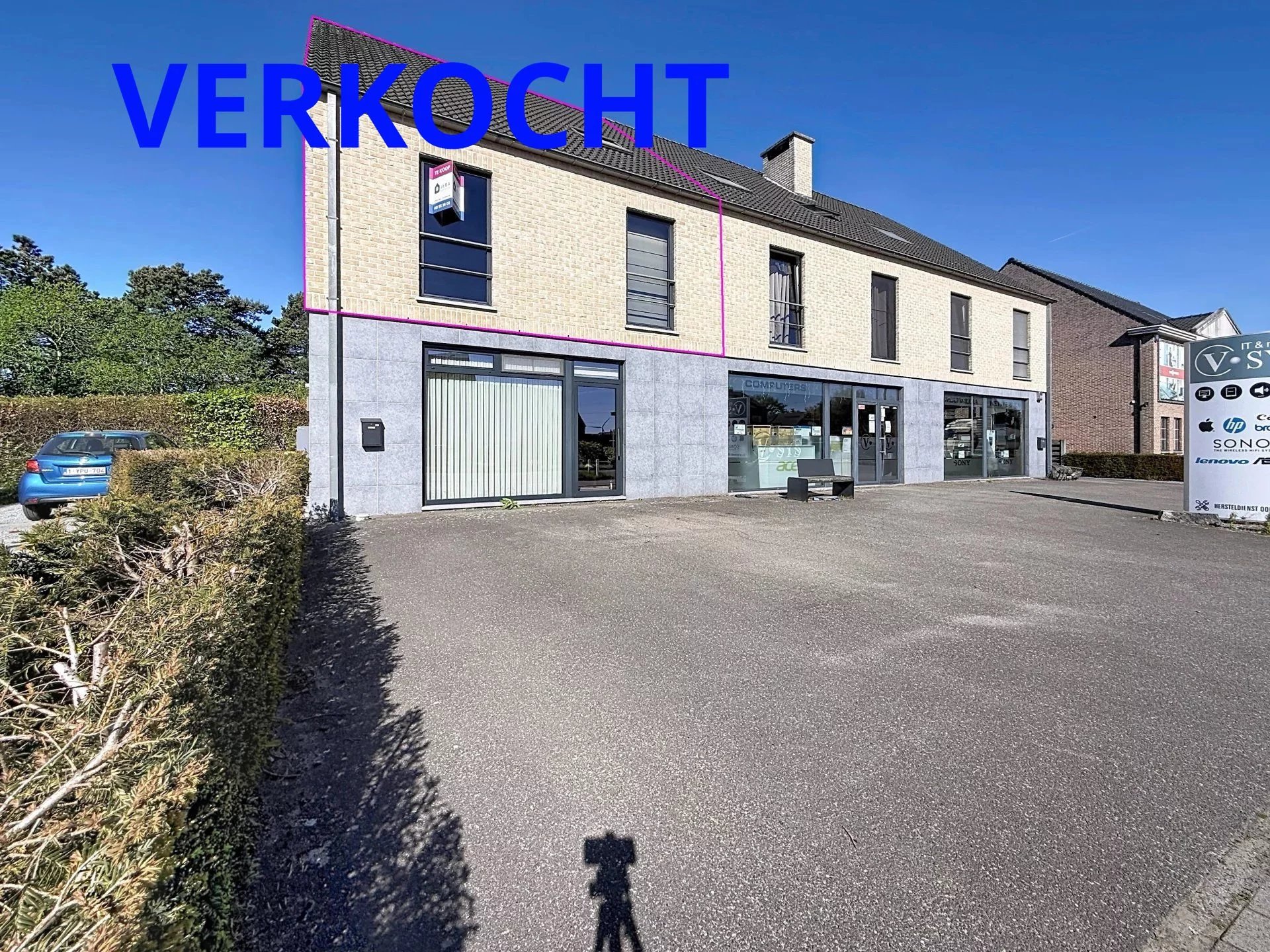 Ruim appartement met 2 slaapkamers, groot terras en staanplaats.
