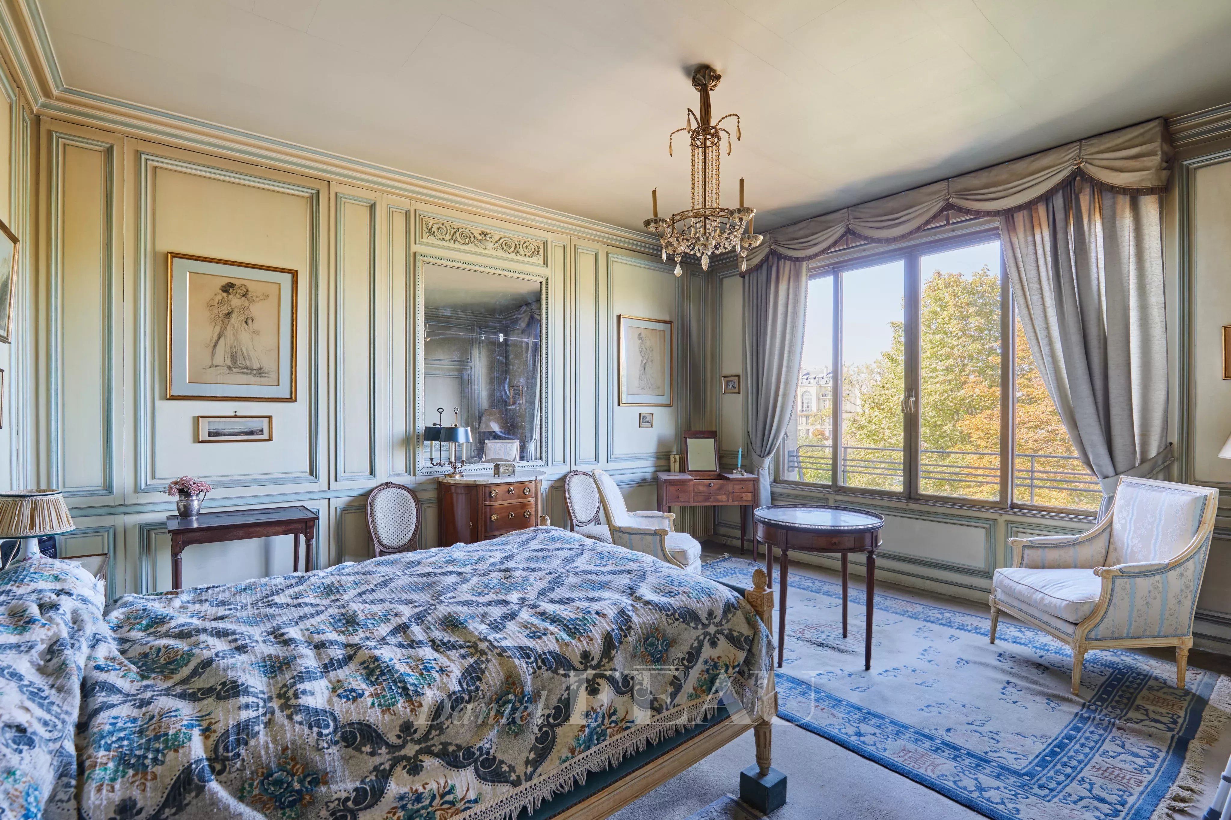 Sale Apartment Paris 16th