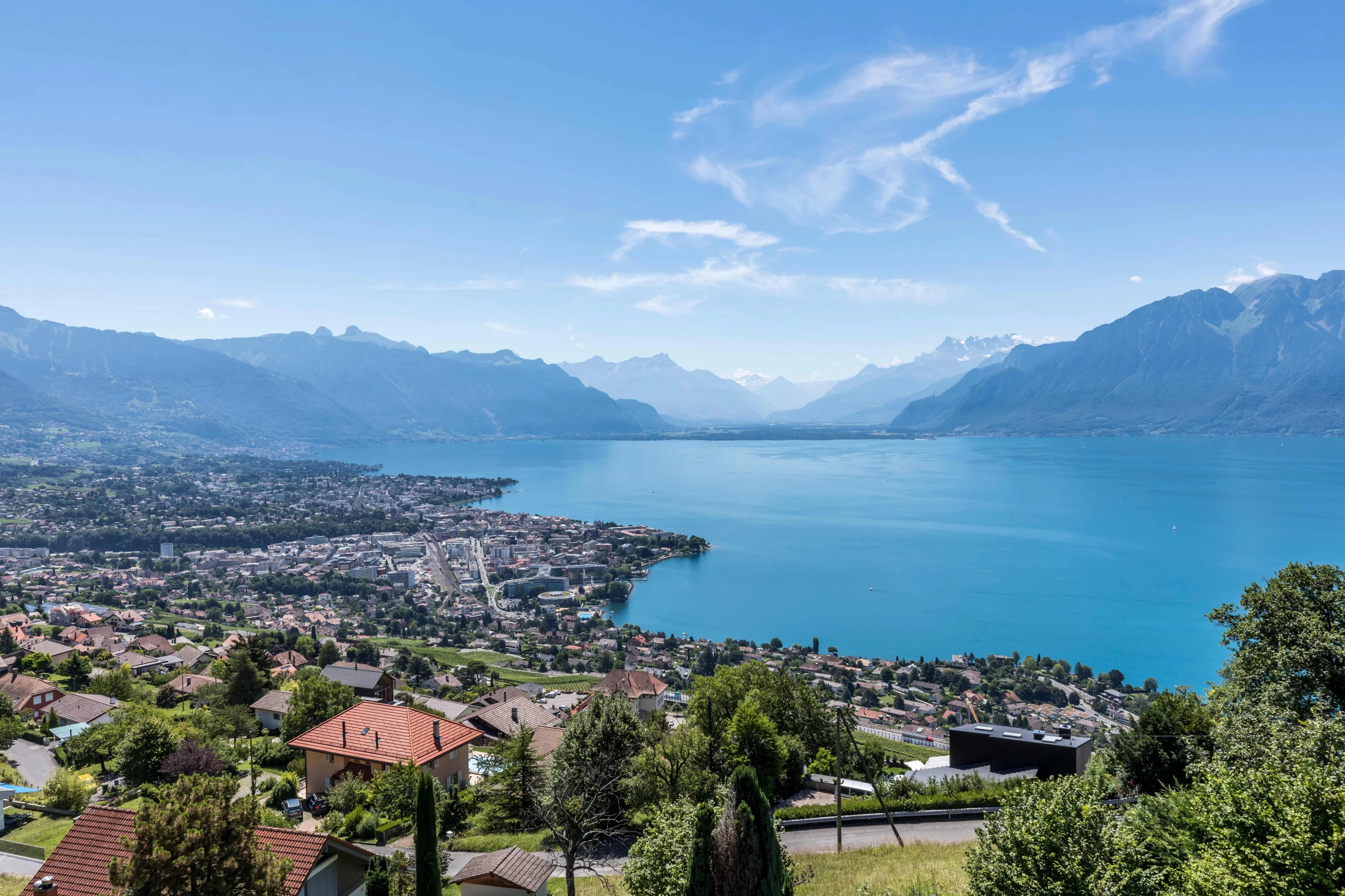 Propriété lumineuse avec piscine et vue panoramique