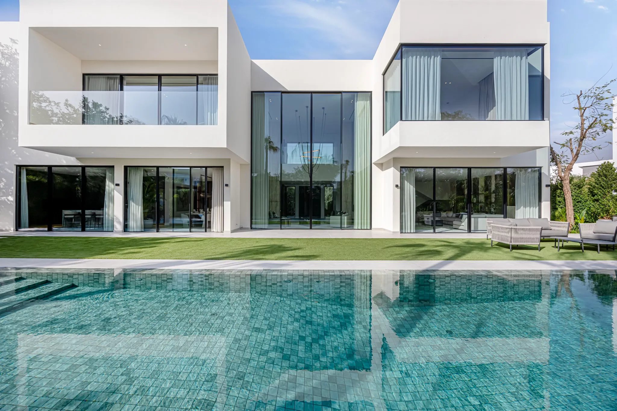 5-bed fully furnished contemporary home in The Nest