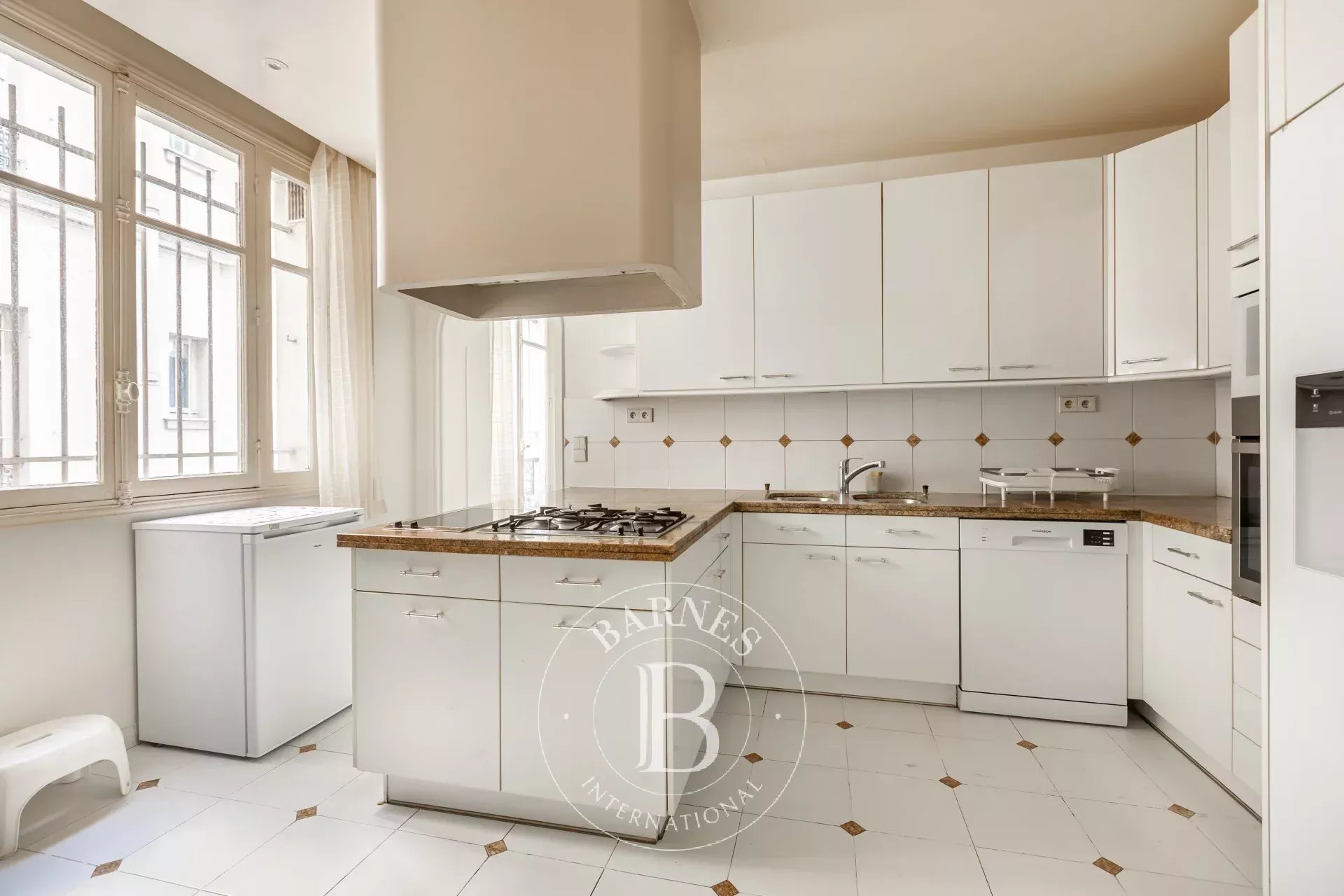 Daire Paris 17ème - picture 17