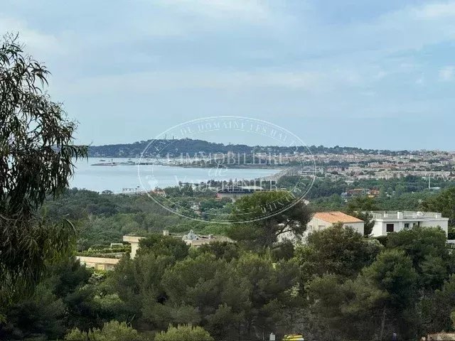VENTE HAUTS DE VAUGRENIER APPARTEMENT 3 PIECES 429 000.-€