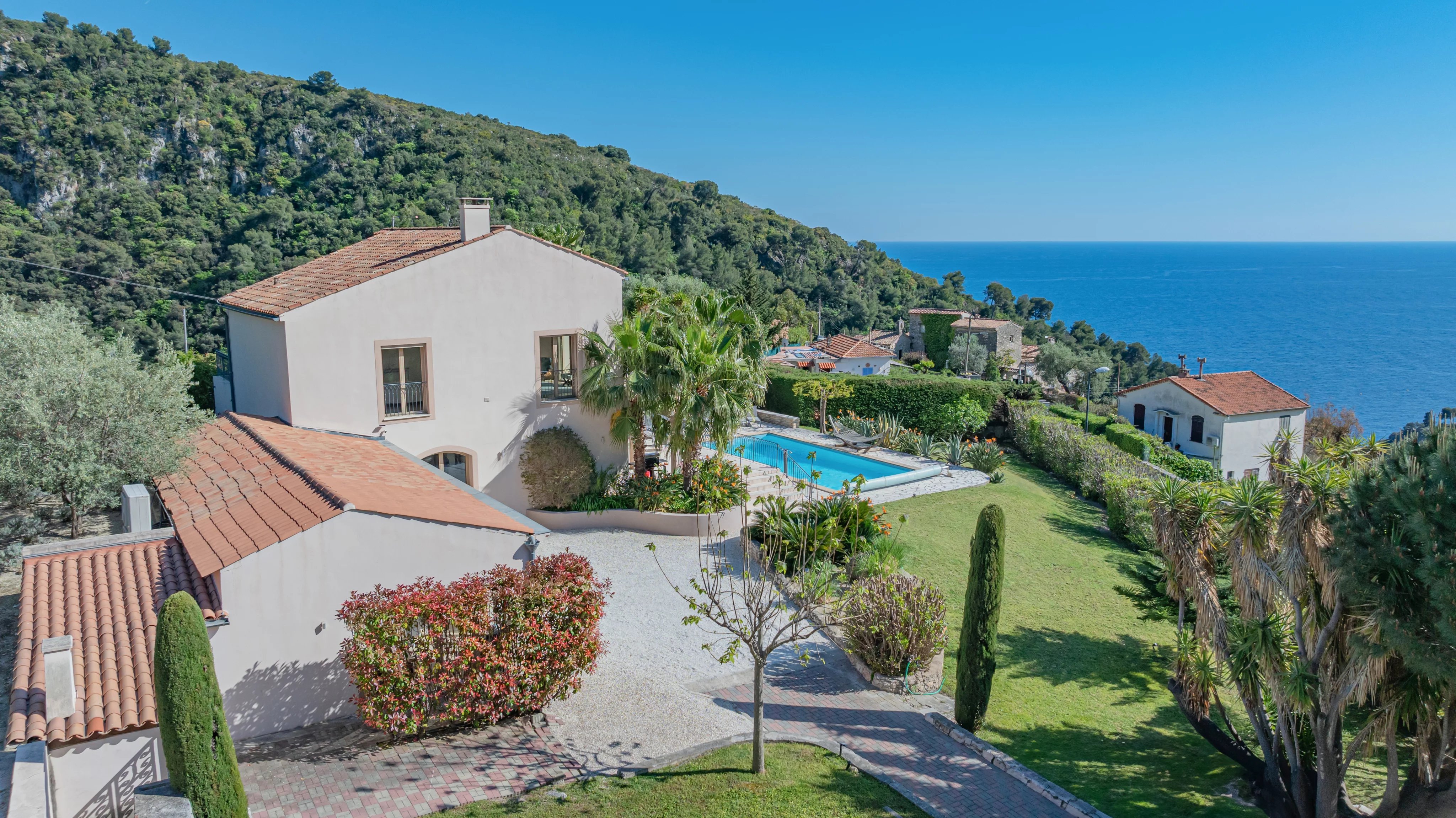 Villa vue mer – Jardin plat – Proche Monaco
