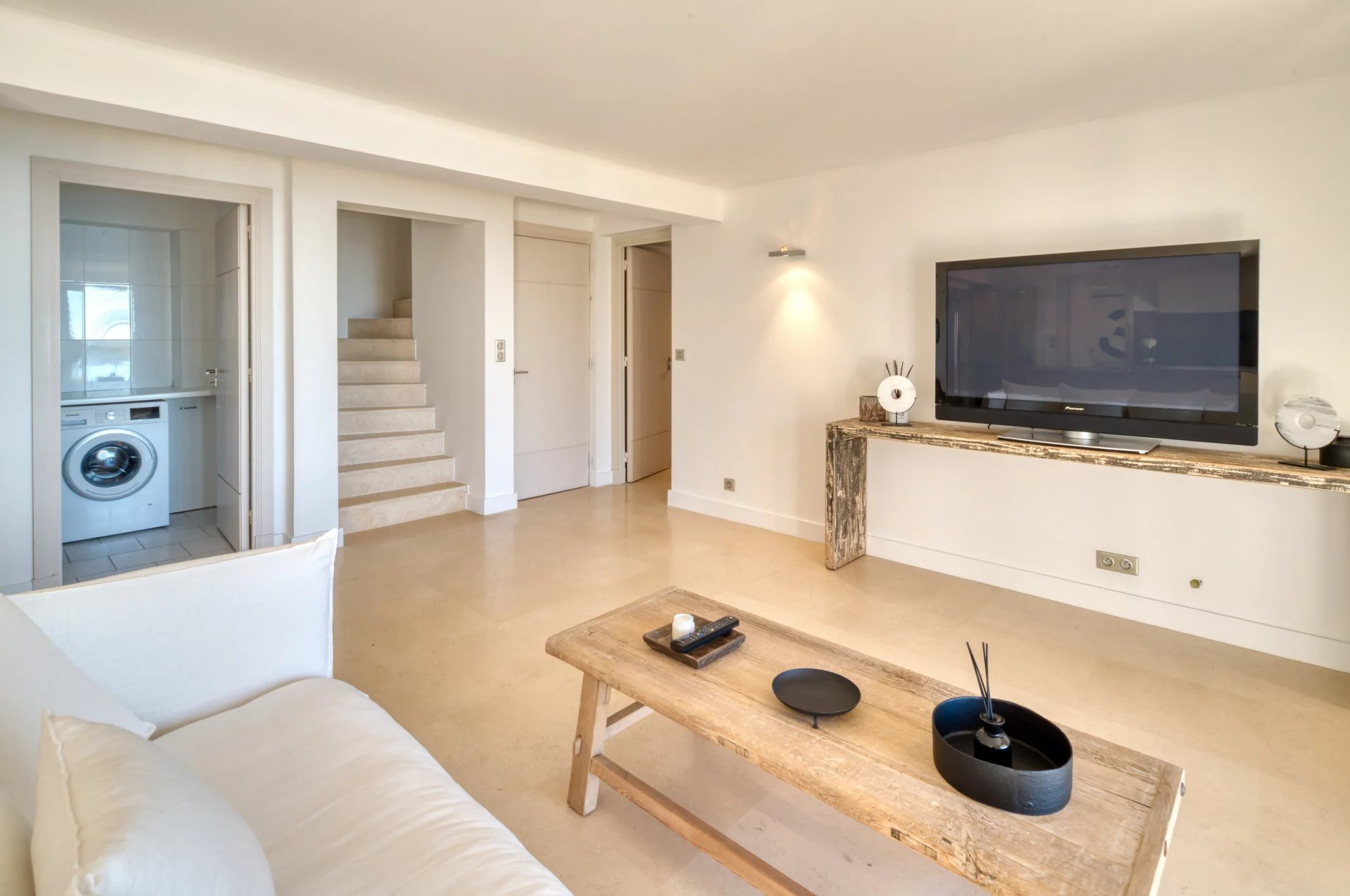 SUPER CANNES  -VUE MER PANORAMIQUE  – 320M2