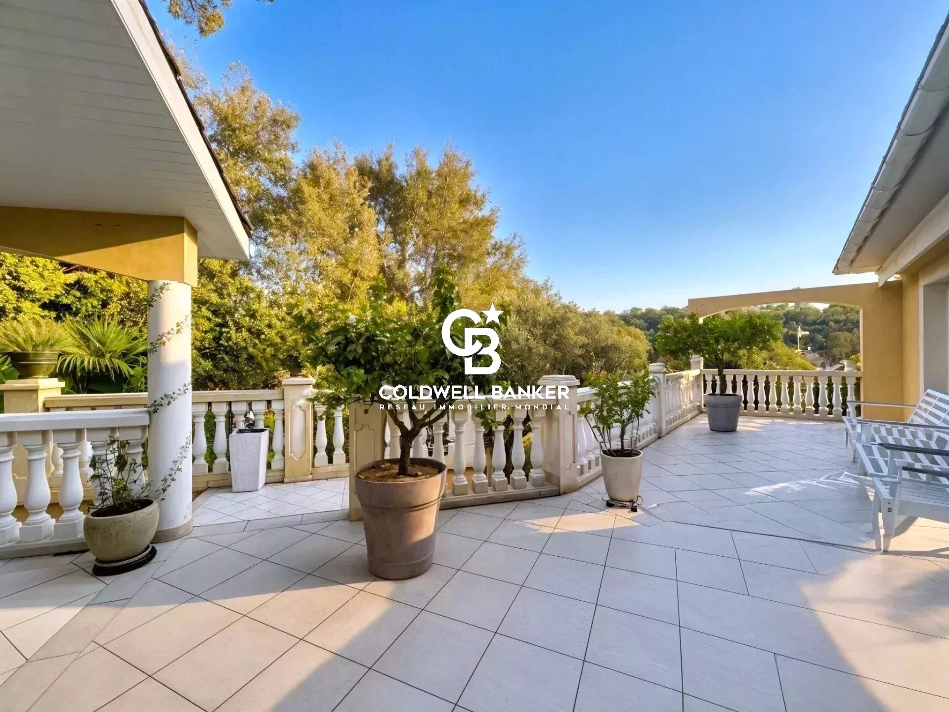 Agence immobilière de Silver Coast Int. Realty