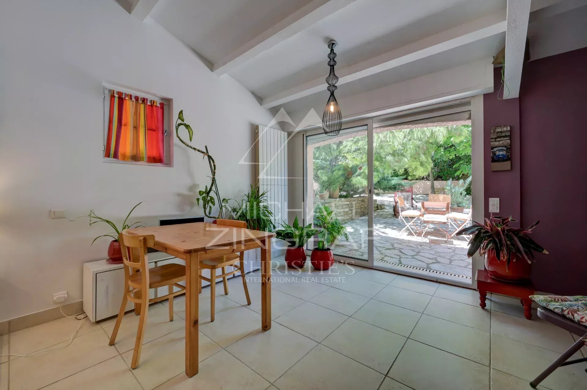 5 Bedroom Villa/Townhouse's Image 4