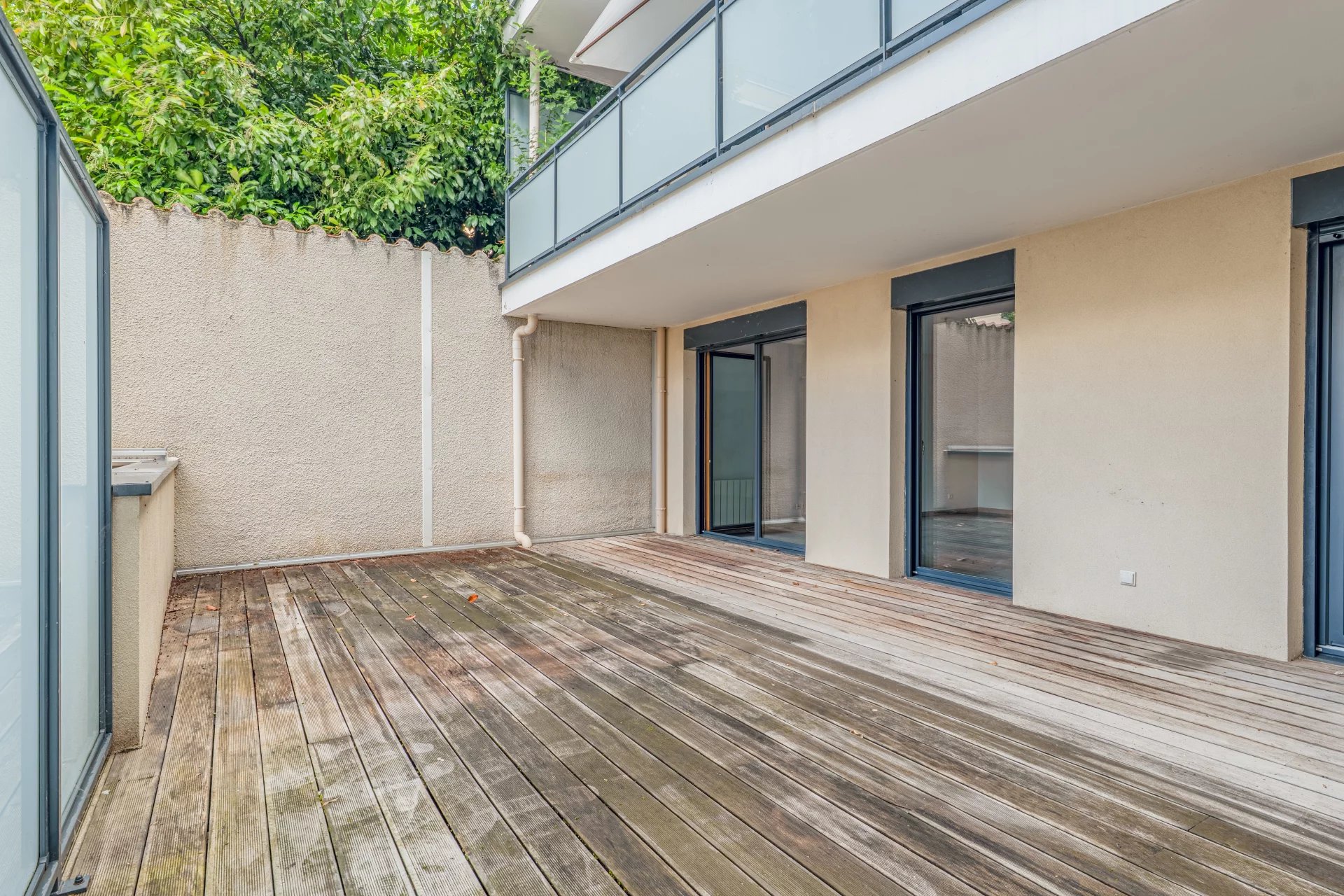 T3 avec Terrasse + Box – Écully centre