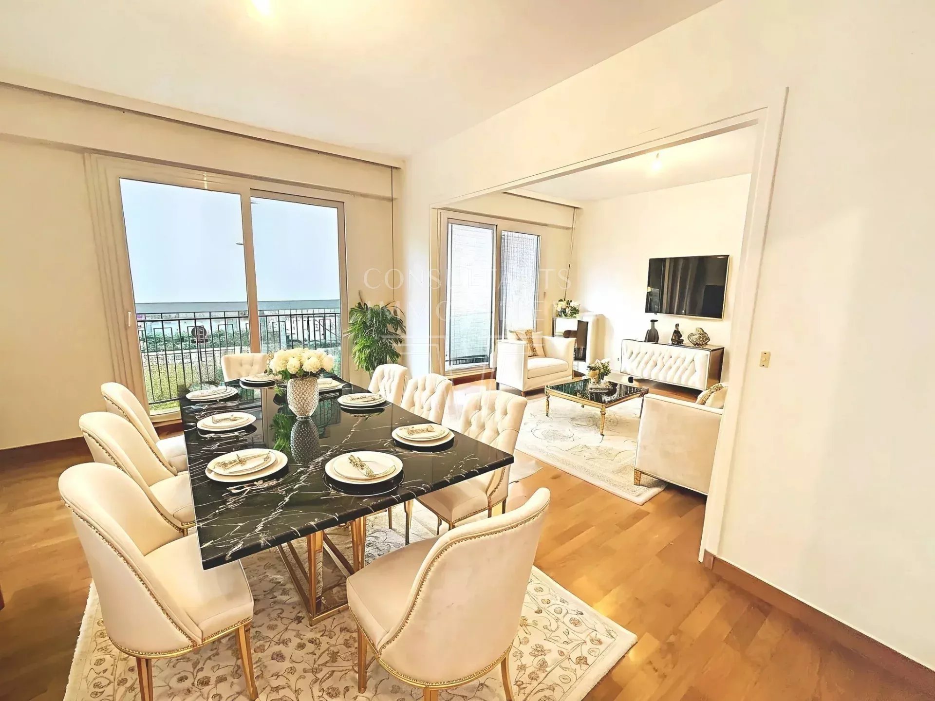 APPARTEMENT EXPOSE SUD AVEC BALCON