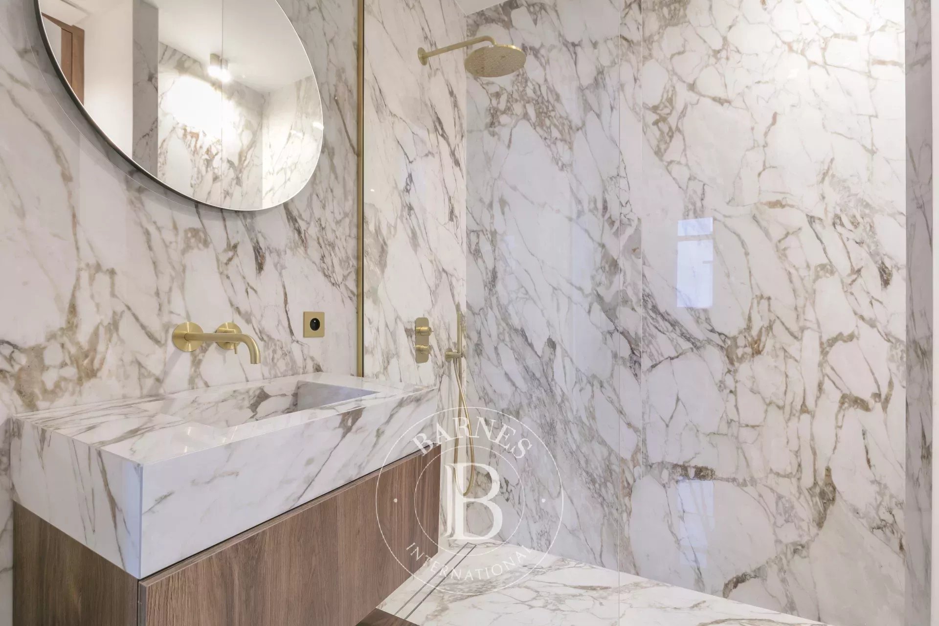 Daire Paris 8ème - picture 14