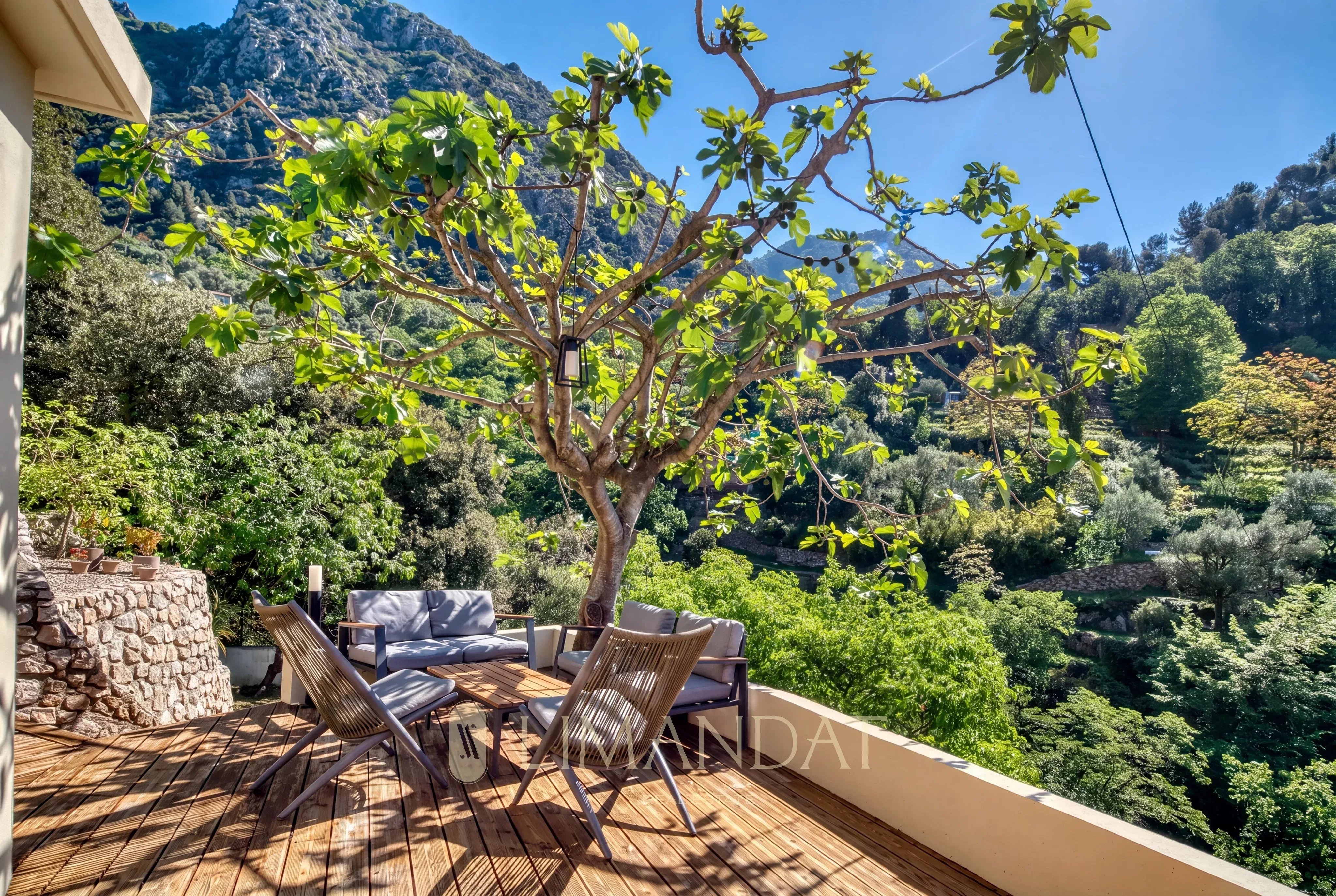 Vente Maison 185m² 7 Pièces à Menton (06500) - Limandat Real Estate