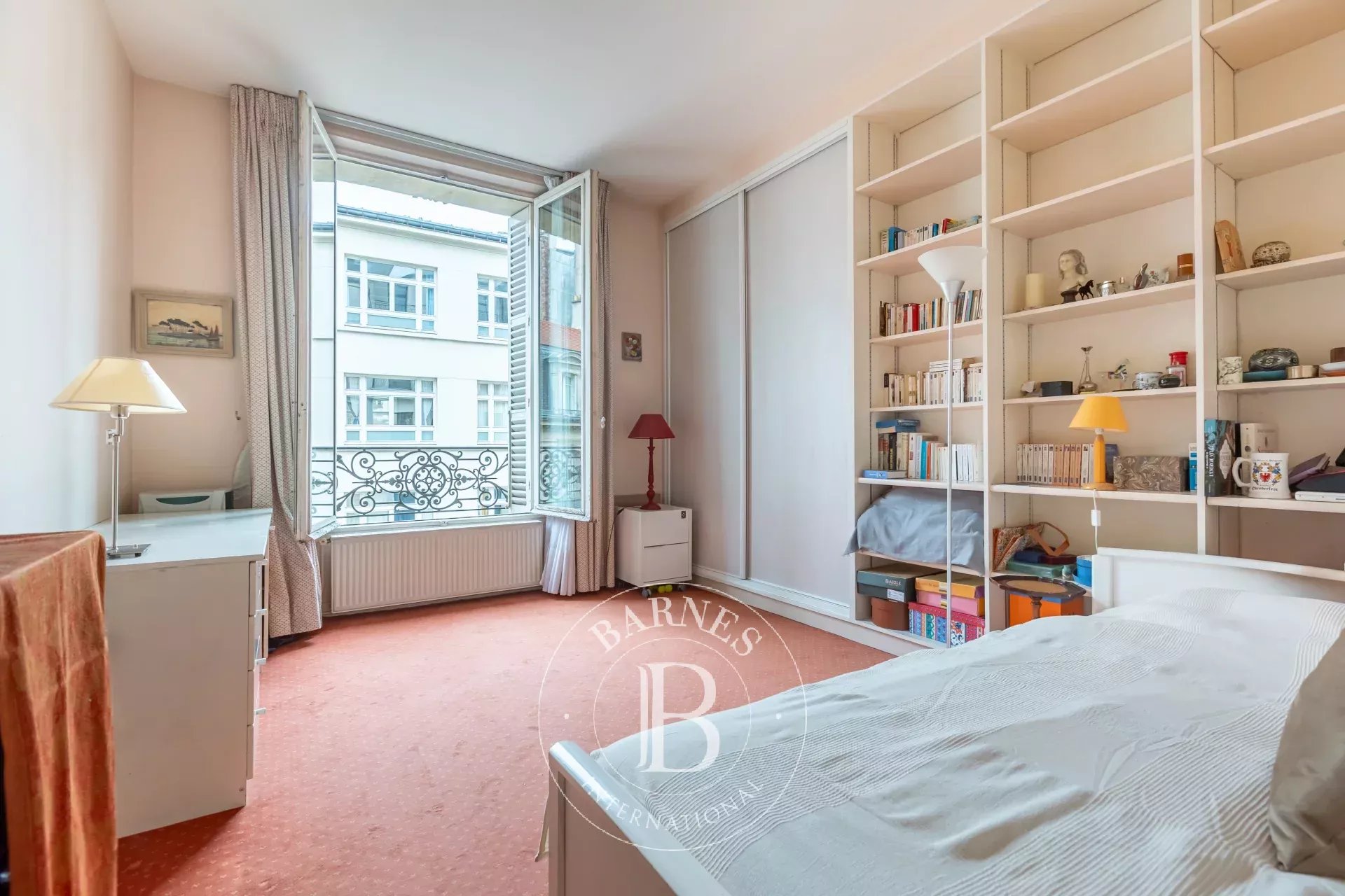 Daire Paris 8ème - picture 18