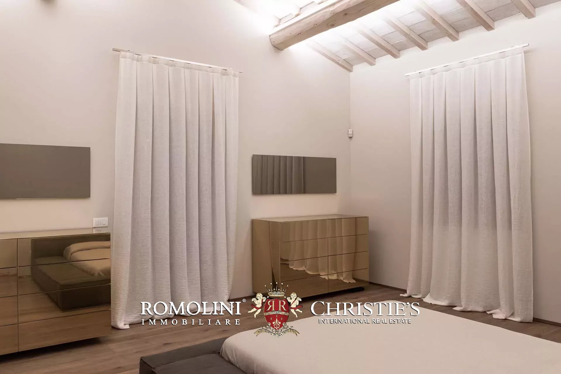 4 Bedroom Villa/Townhouse's Image 35