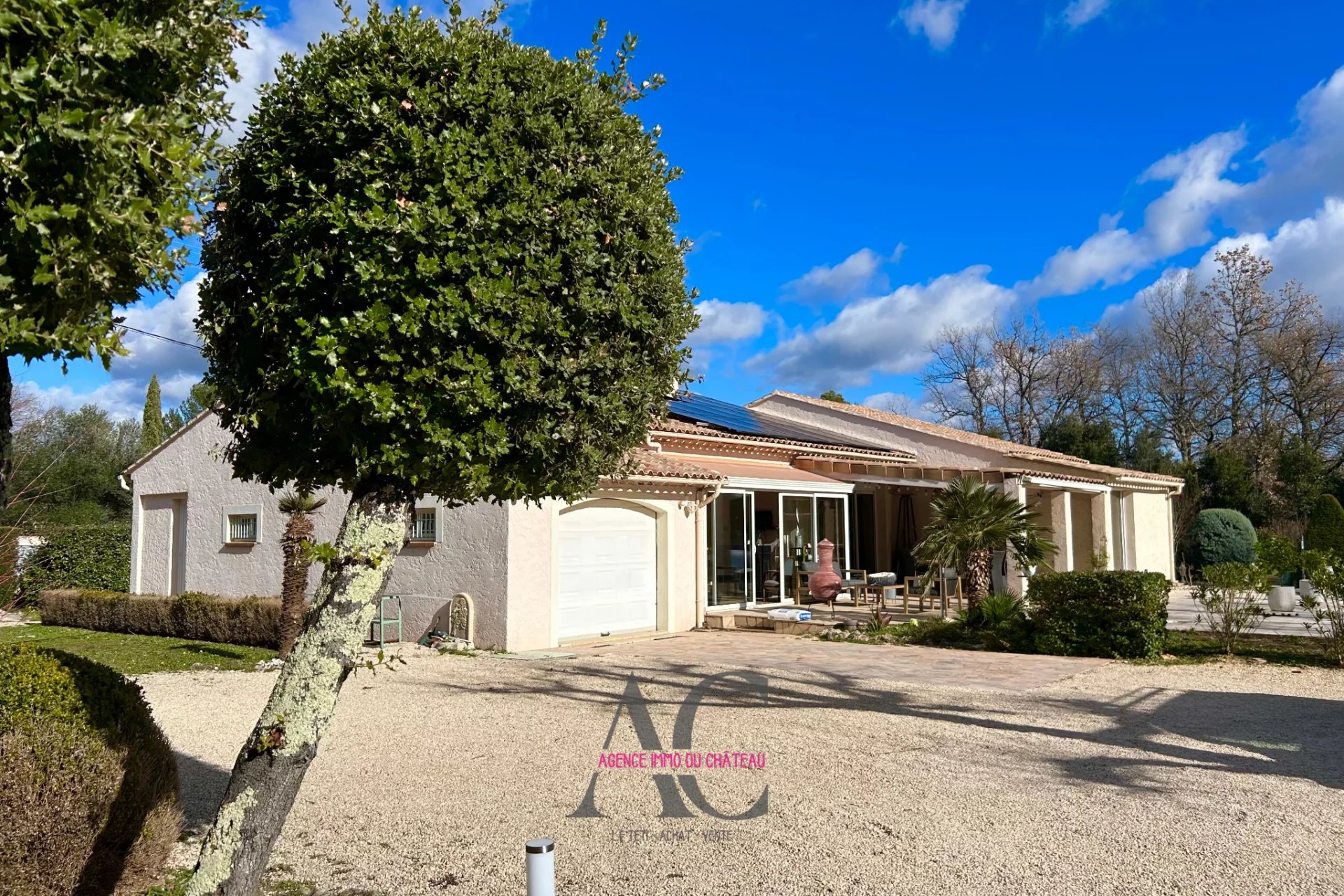 Agence immobilière de 