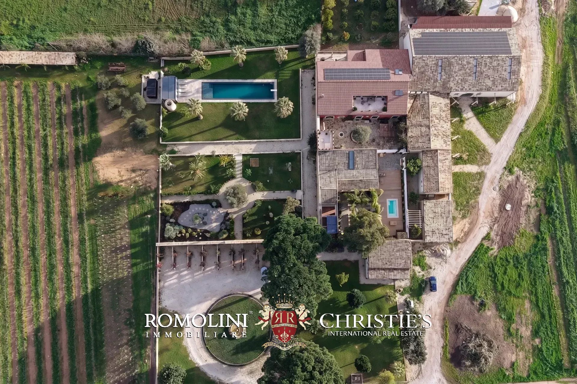 5 Bedroom Vineyard's Image 5