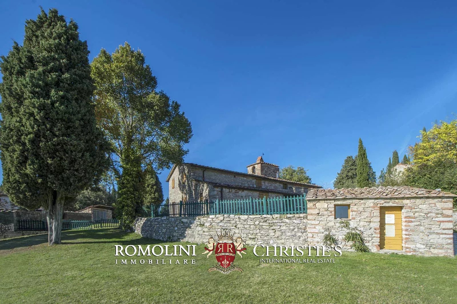 LUXURY HISTORICAL VILLA FOR SALE IN RADDA IN CHIANTI, TUSCANY