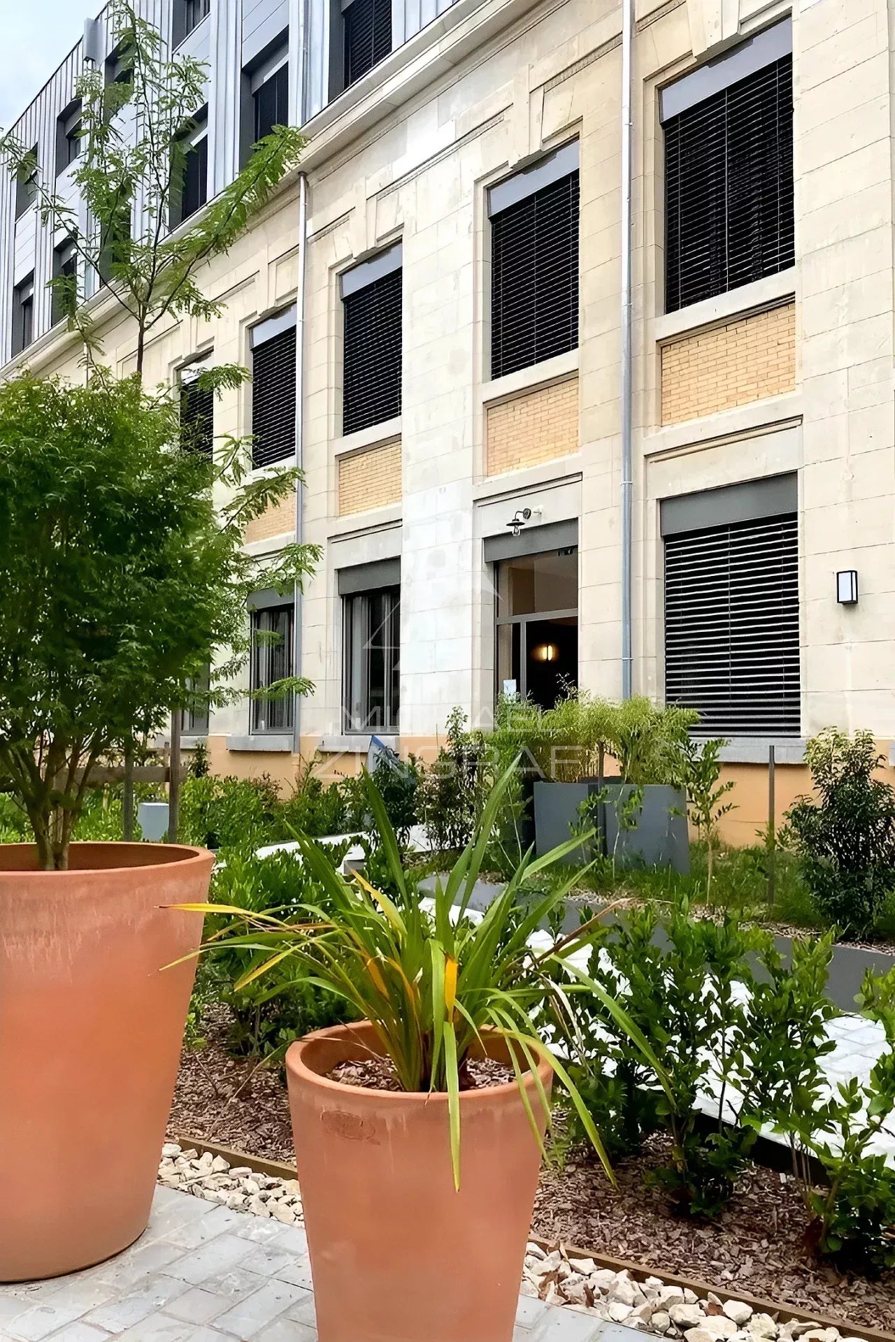 Agence immobilière de 