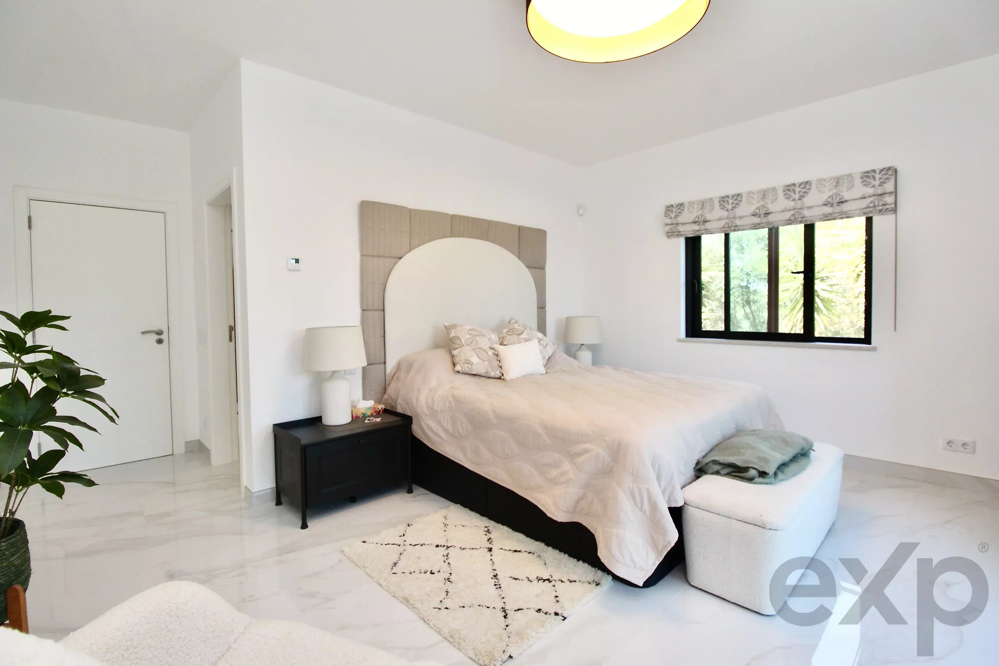 Stunning Sea-View Villa with Heated Pool, Guest Annex, Double Garage and Independent Ruin 87110490 image 13