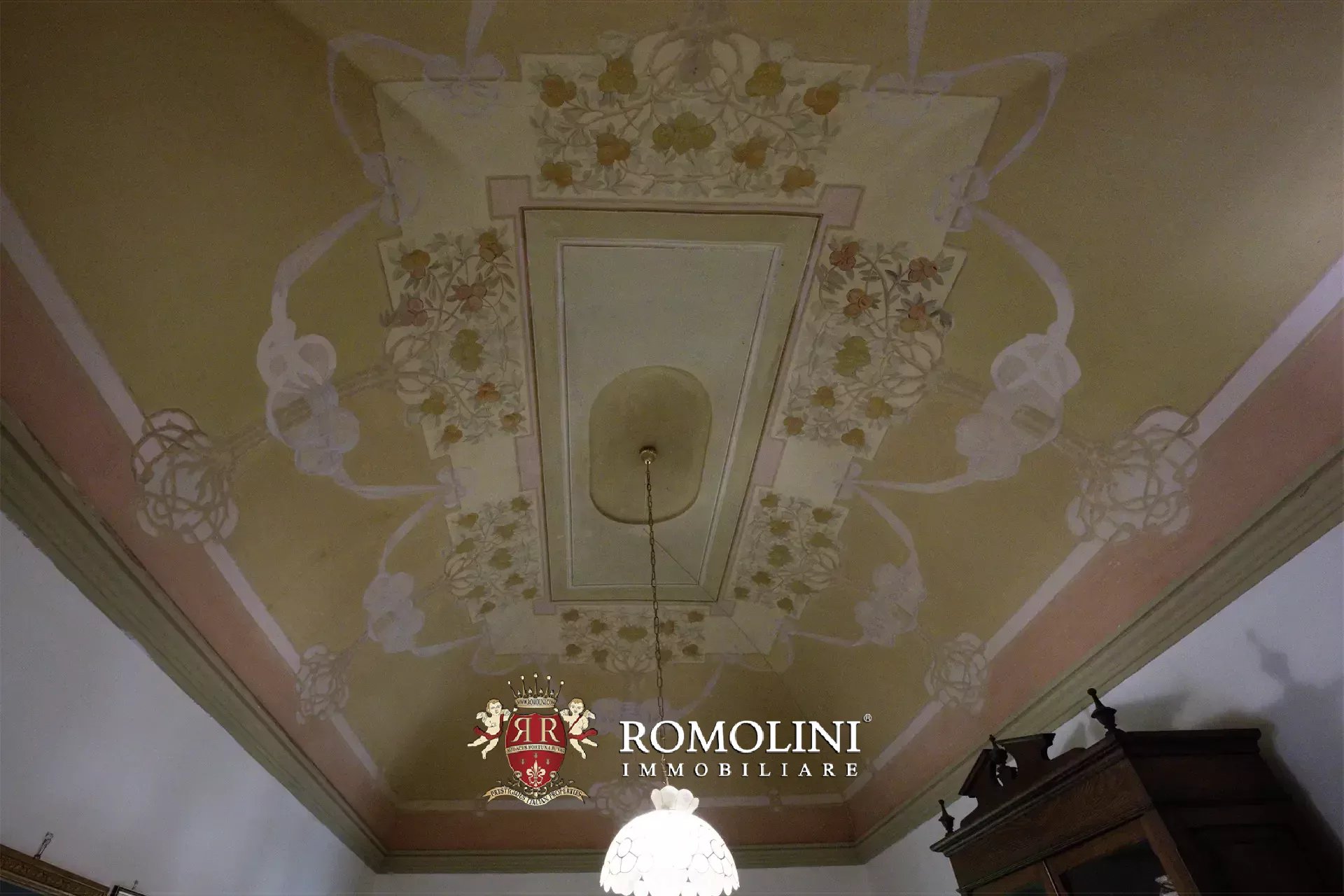 17 Bedroom Villa/Townhouse's Image 35