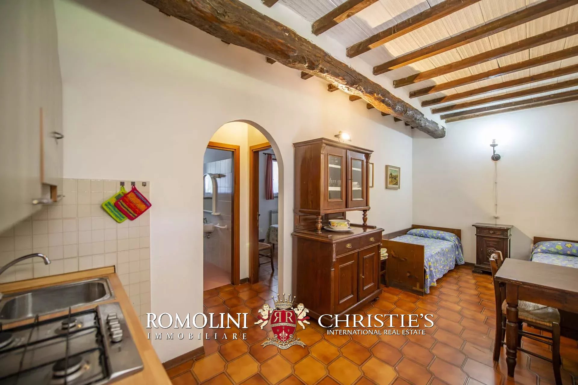 33 Bedroom Villa/Townhouse's Image 49