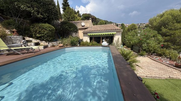 Charming 5-Room House with Pool and Sea View in La Turbie — photo 4