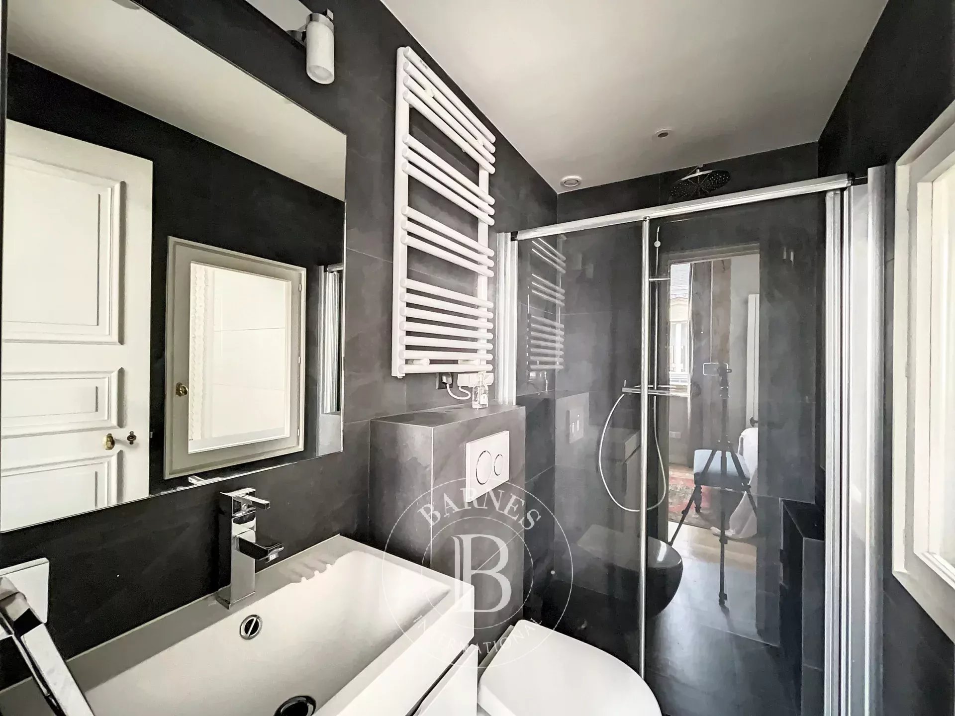 Daire Paris 8ème - picture 8