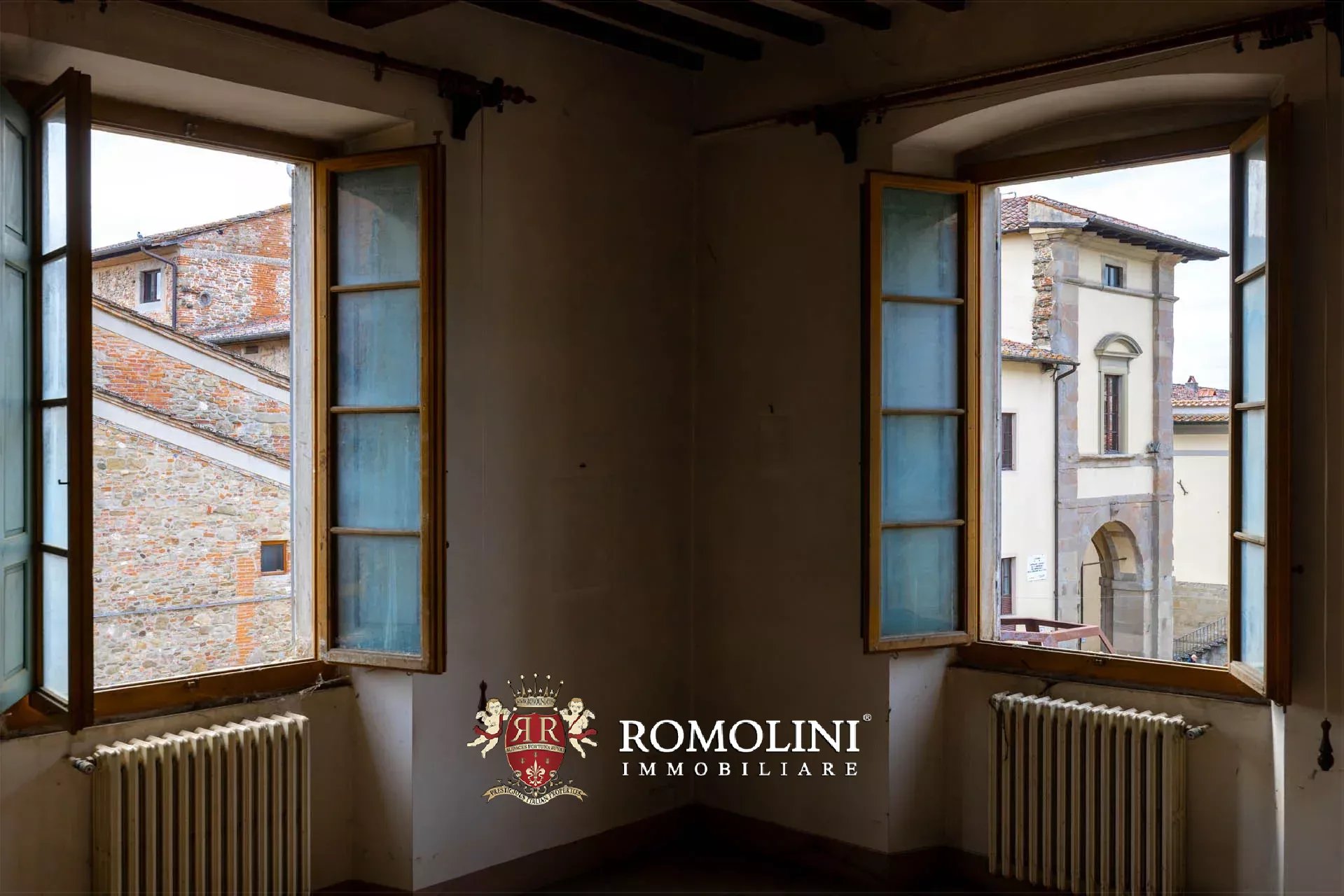 8 Bedroom Villa/Townhouse's Image 26
