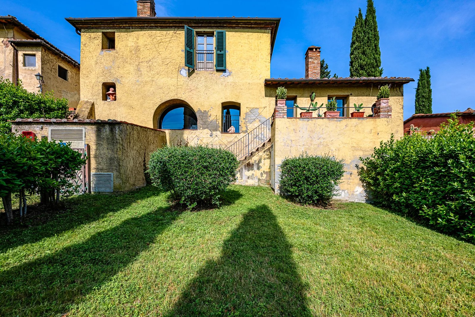 Incantevole Porzione di Villa Terratetto nella Campagna di Certaldo