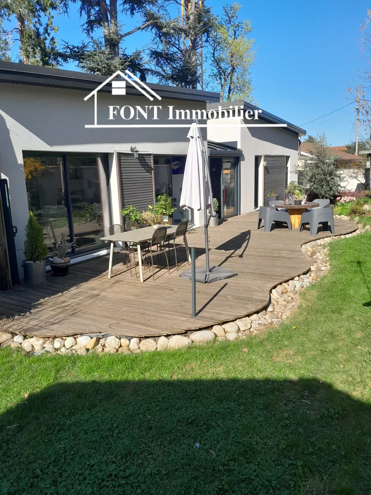 Agence immobilière de 