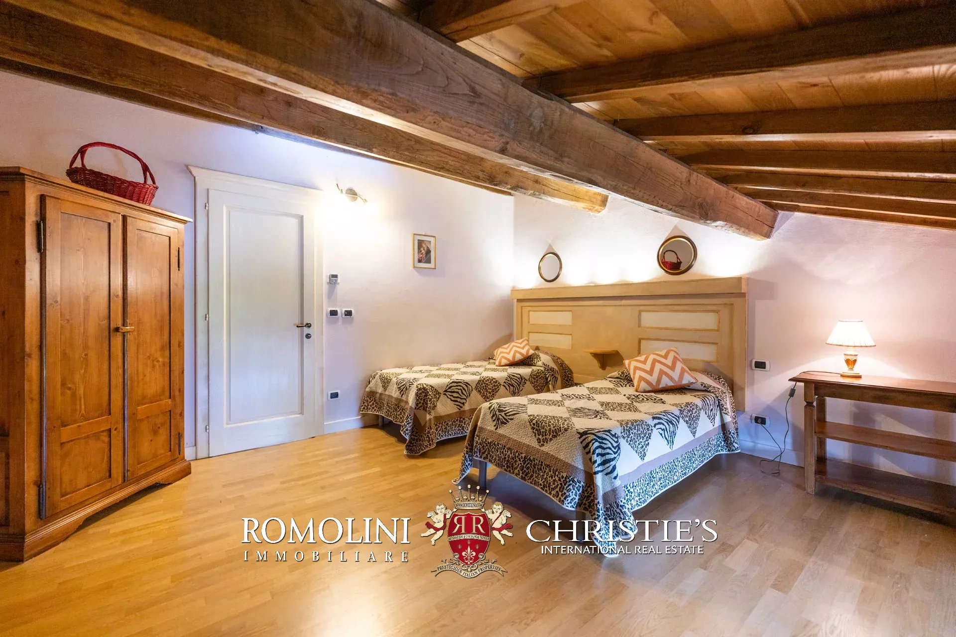 16 Bedroom Villa/Townhouse's Image 57