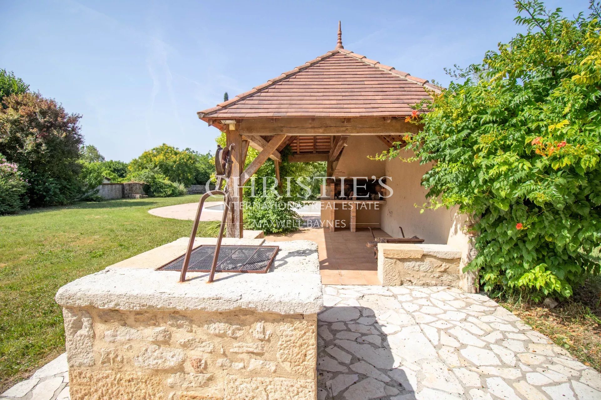 7 Bedroom Villa/Townhouse's Image 18