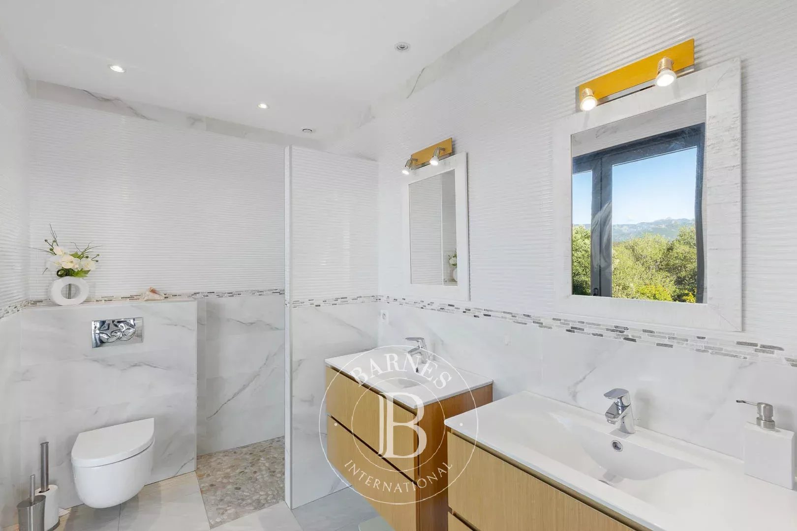 Sainte-Lucie-de-Porto-Vecchio  - Villa 10 Pi&egrave;ces 8 Chambres - picture 15