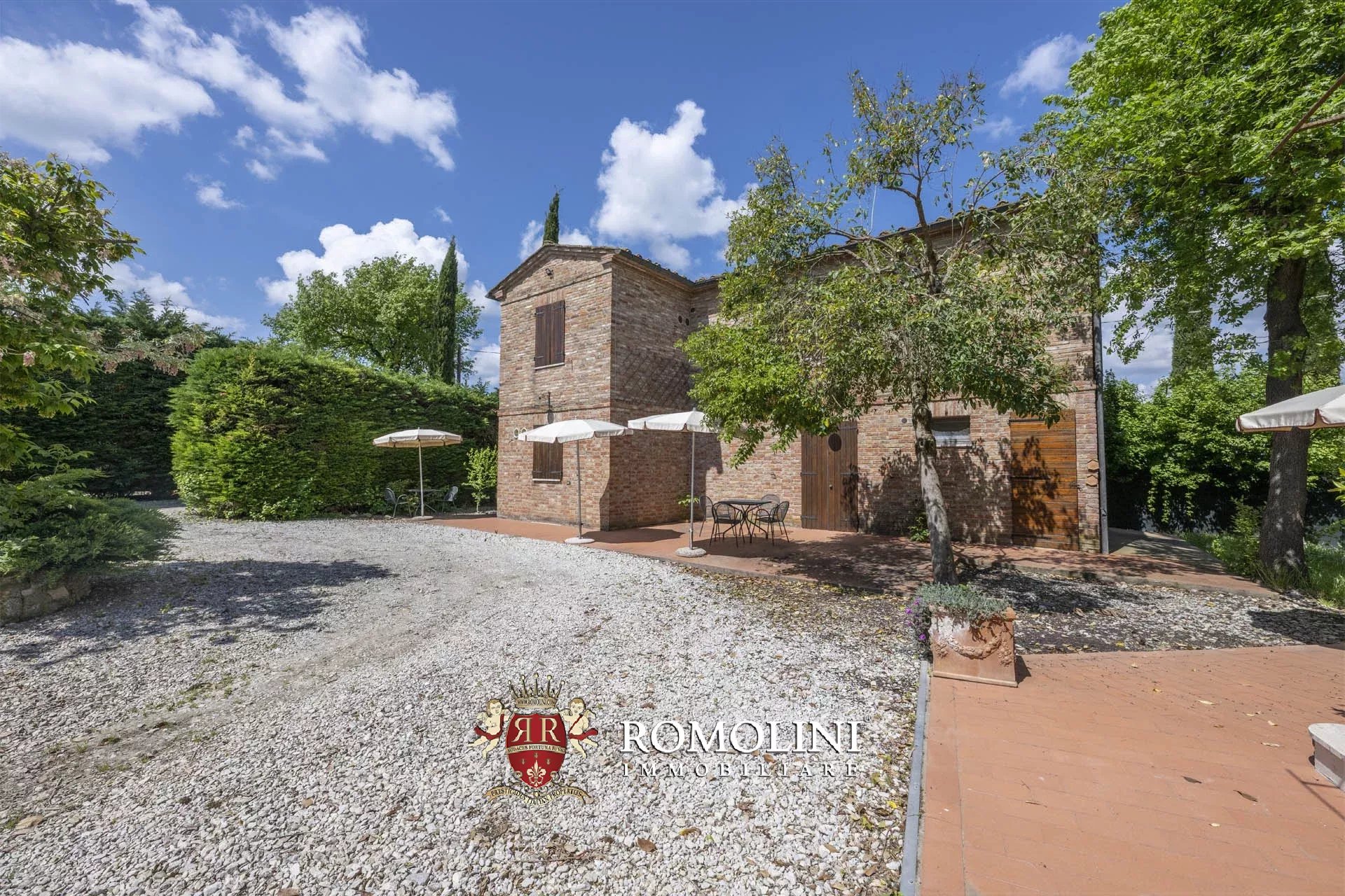 34 Bedroom Vineyard's Image 41