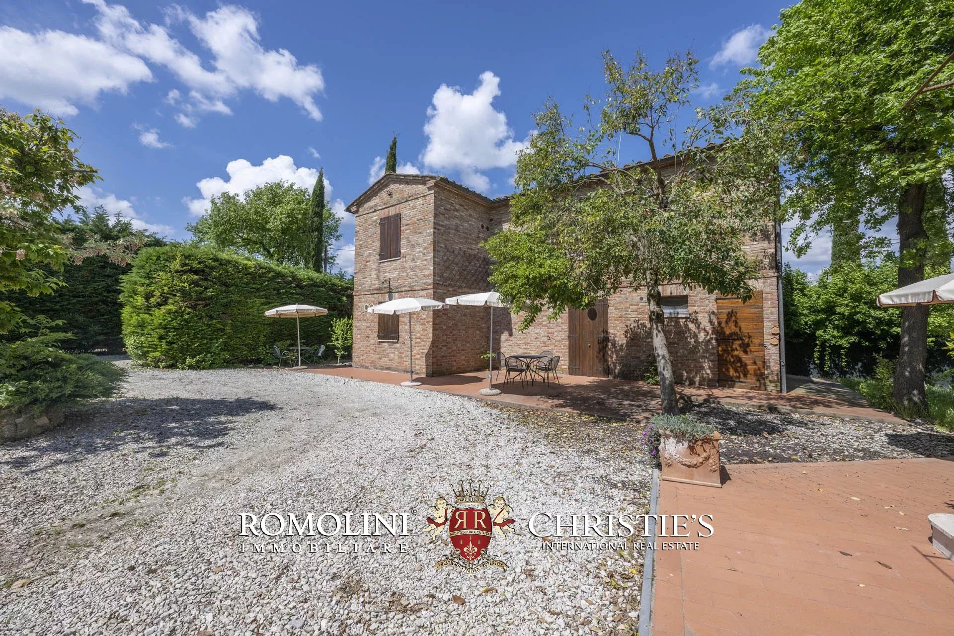34 Bedroom Vineyard's Image 41