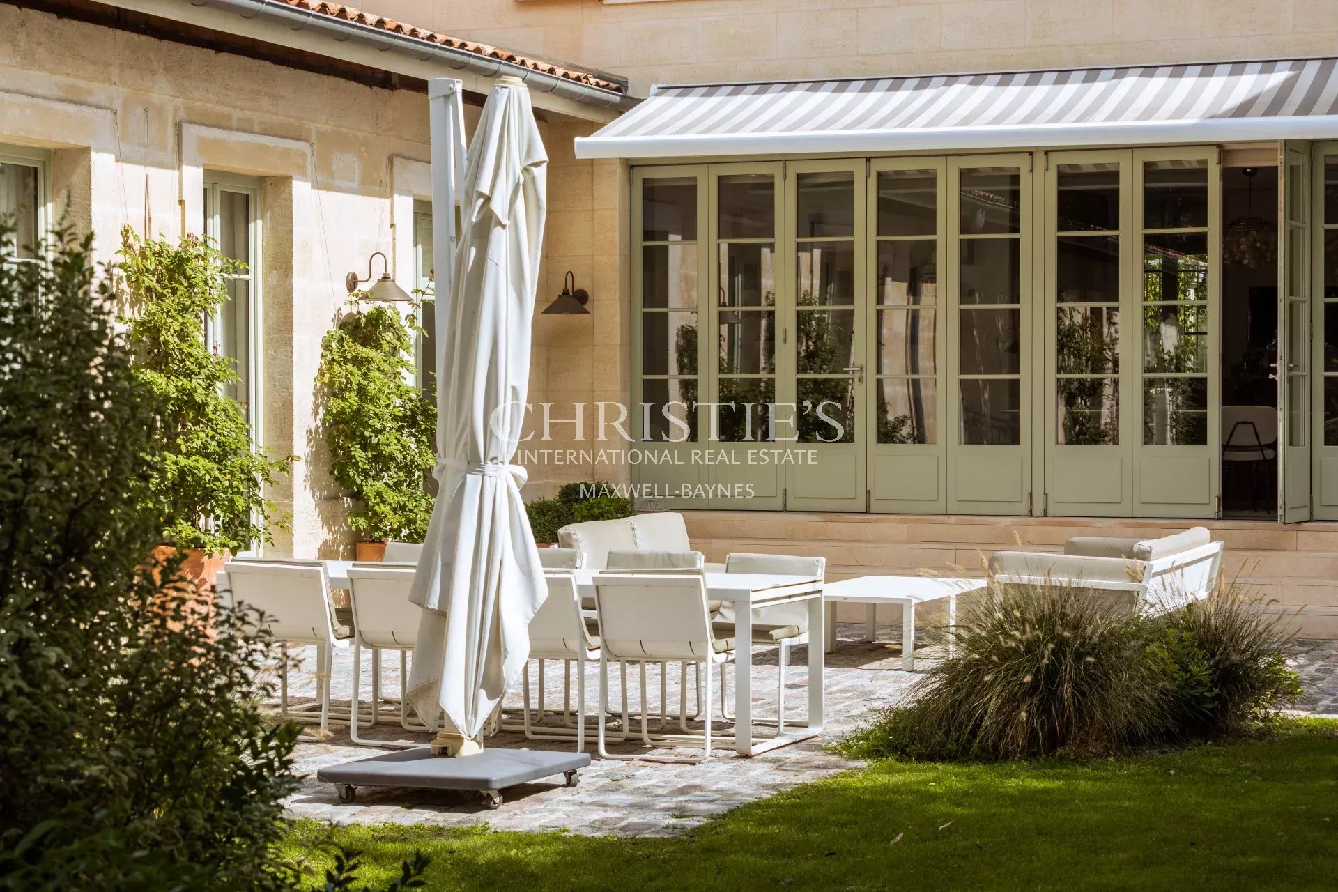 5 Bedroom Villa/Townhouse's Image 10