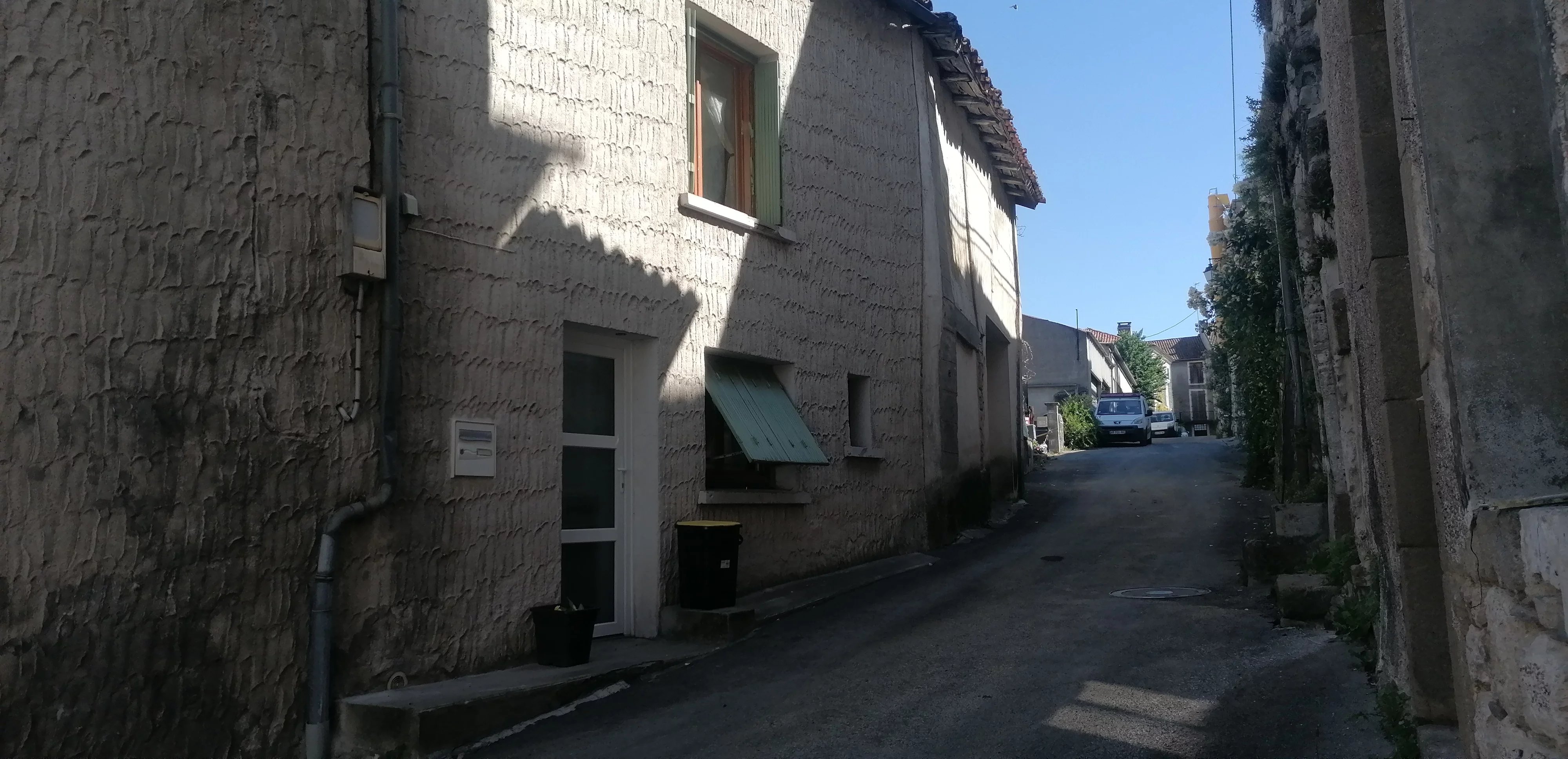 Stone Townhouse with Separate Garage — Investment or First Purchase