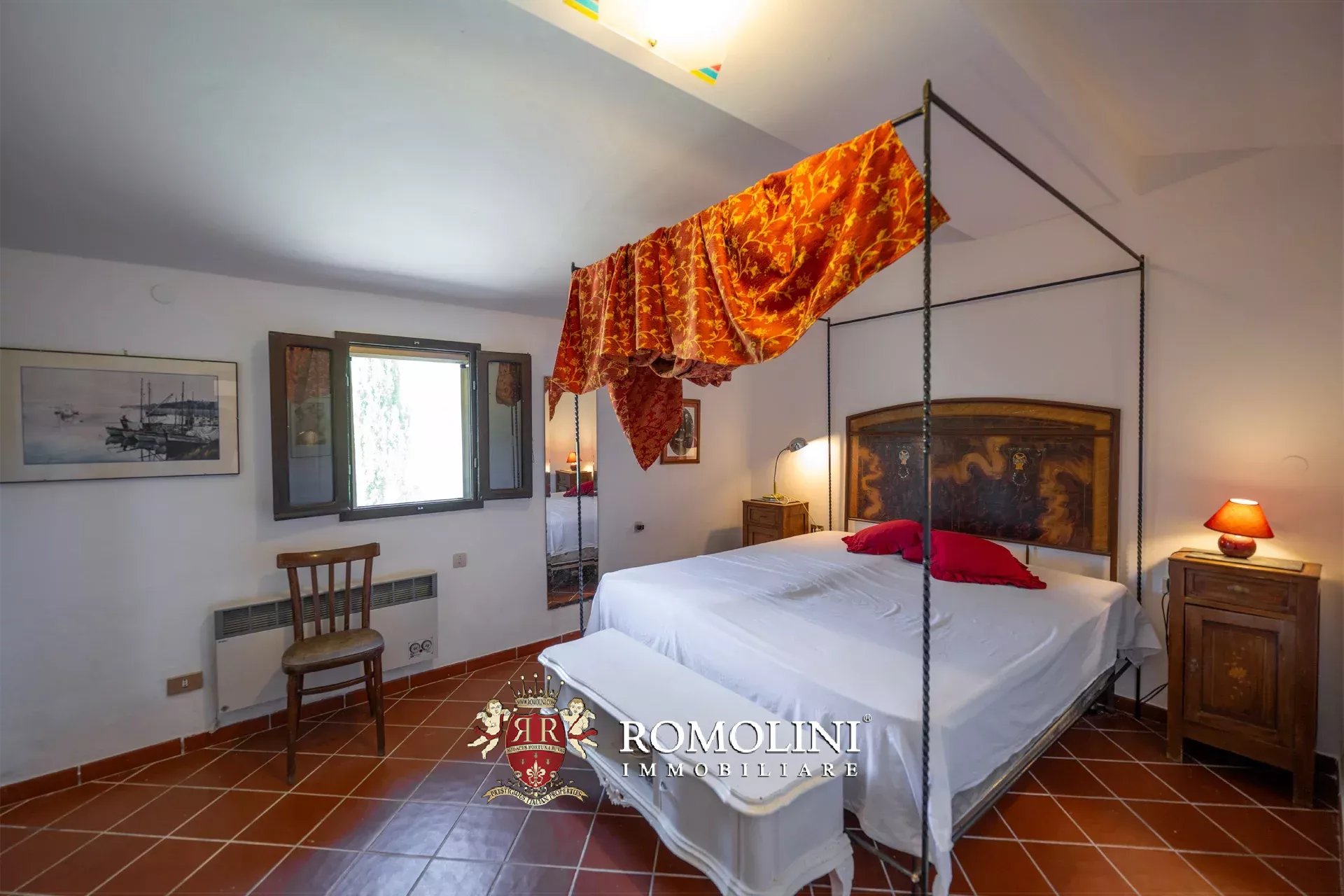 6 Bedroom Villa/Townhouse's Image 46