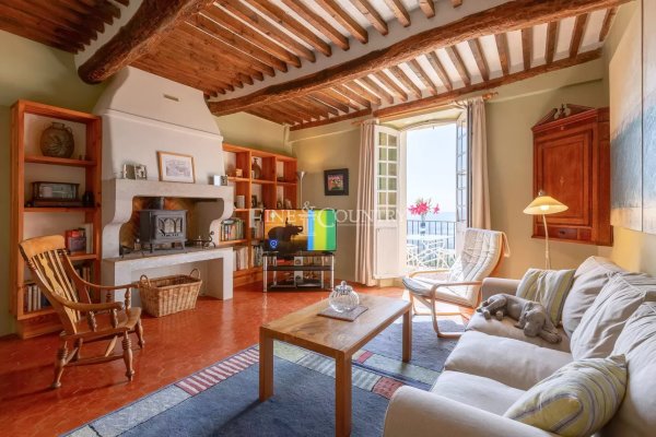 Village house for sale in Montauroux — photo 3