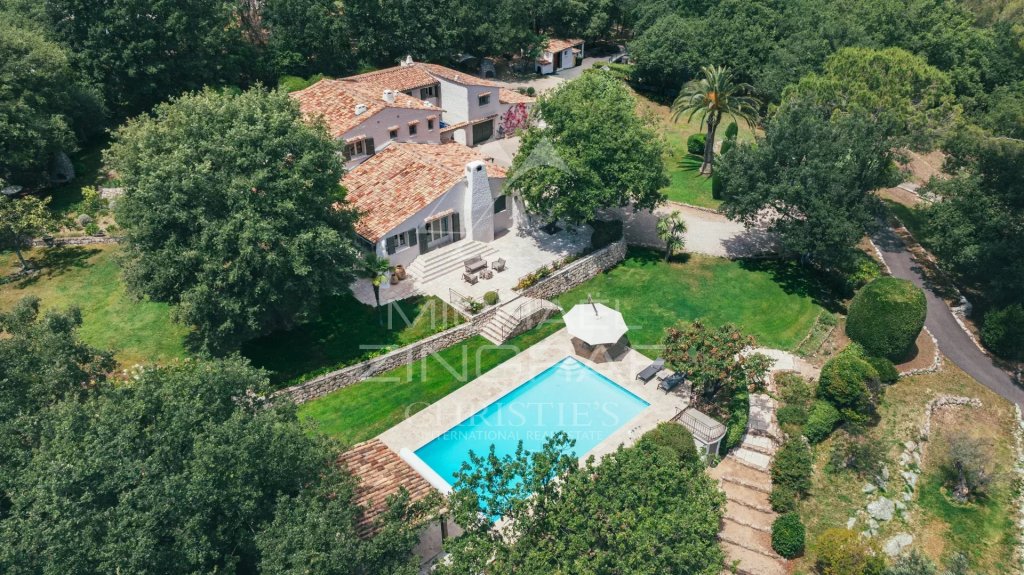 Villa for sale in Le Rouret — Le Rouret – A charming property in a setting of absolute tranquillity