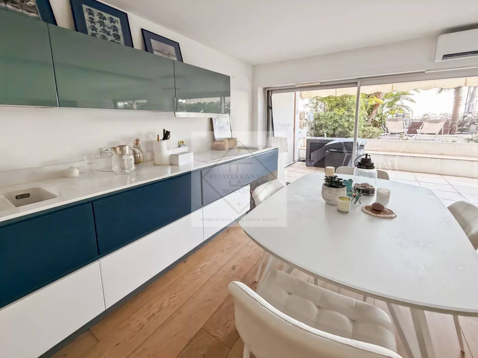 ACCÈS PLAGE DIRECT — APPARTEMENT 3 PIÈCES EN PREMIÈRE LIGNE AVEC VUE MER — photo 2