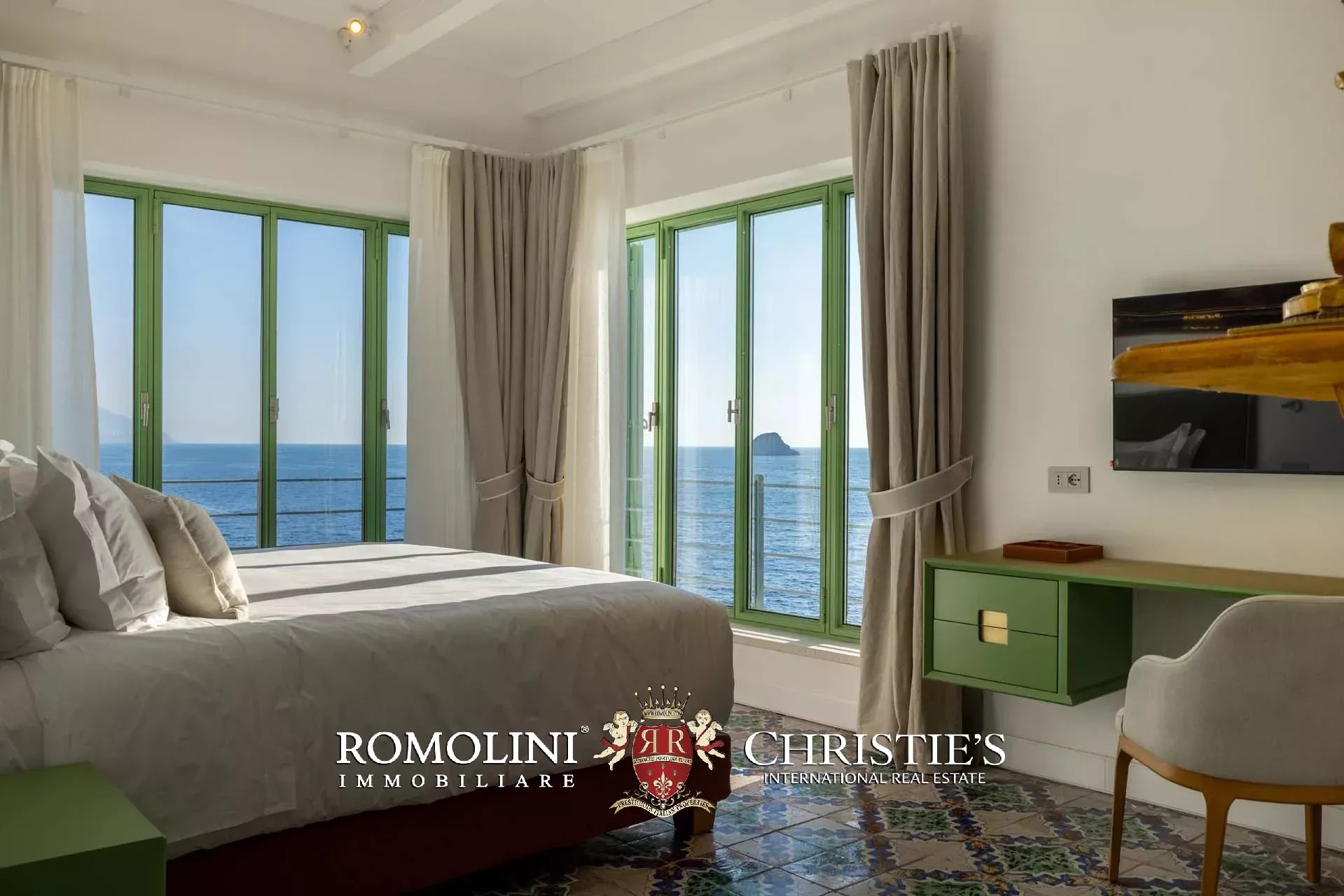 8 Bedroom Villa/Townhouse's Image 103