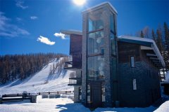Luxury Alpine Villa Valberg | 7-Bed Family Estate with Spa & Ski Room — photo 3 of 7