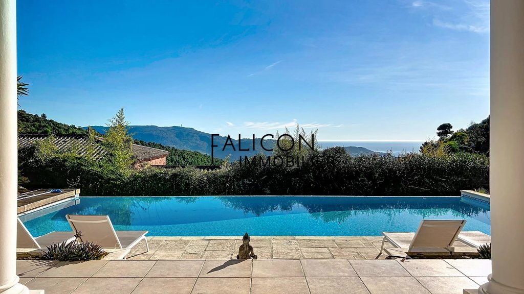 Villa for sale in Falicon — Superb architect-designed villa in a private estate in the hills above Falicon