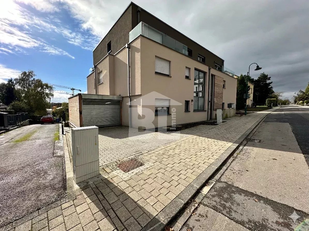 Indoor parking space for rent