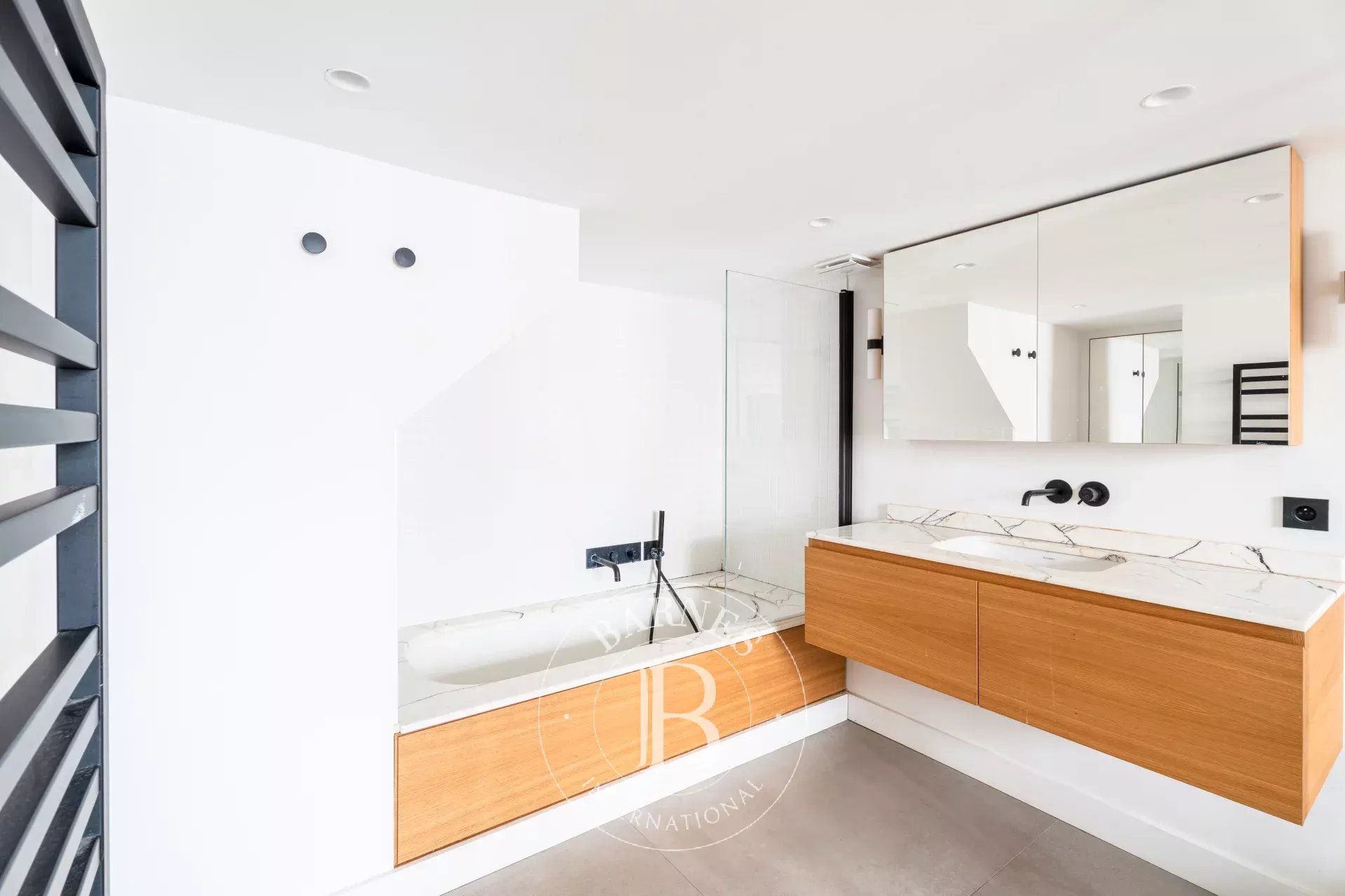 Daire Paris 2ème - picture 17