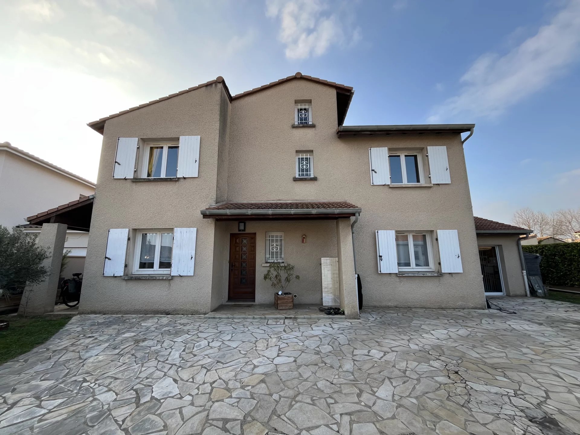 Achat Maison T6 à Bourg-lès-Valence (26500) - 150m²