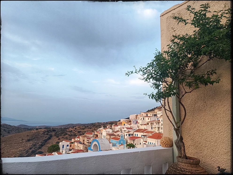 FOR SALE – ARTIST’S HISTORIC HOME WITH PANORAMIC VIEWS – KEA ISLAND