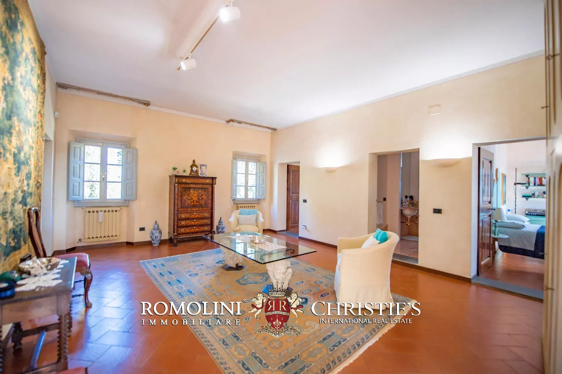 9 Bedroom Chateau's Image 50