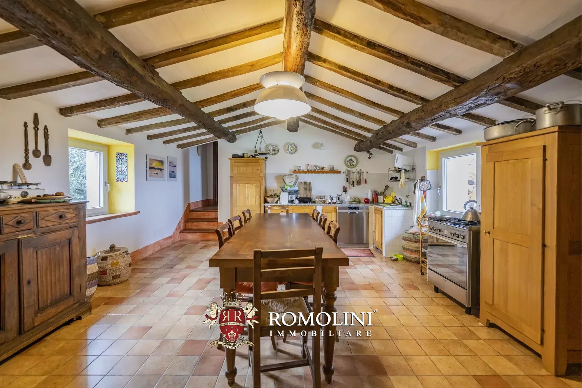 RUSTIC FARMHOUSE WITH POOL FOR SALE IN MOUNT AMIATA, MAREMMA
