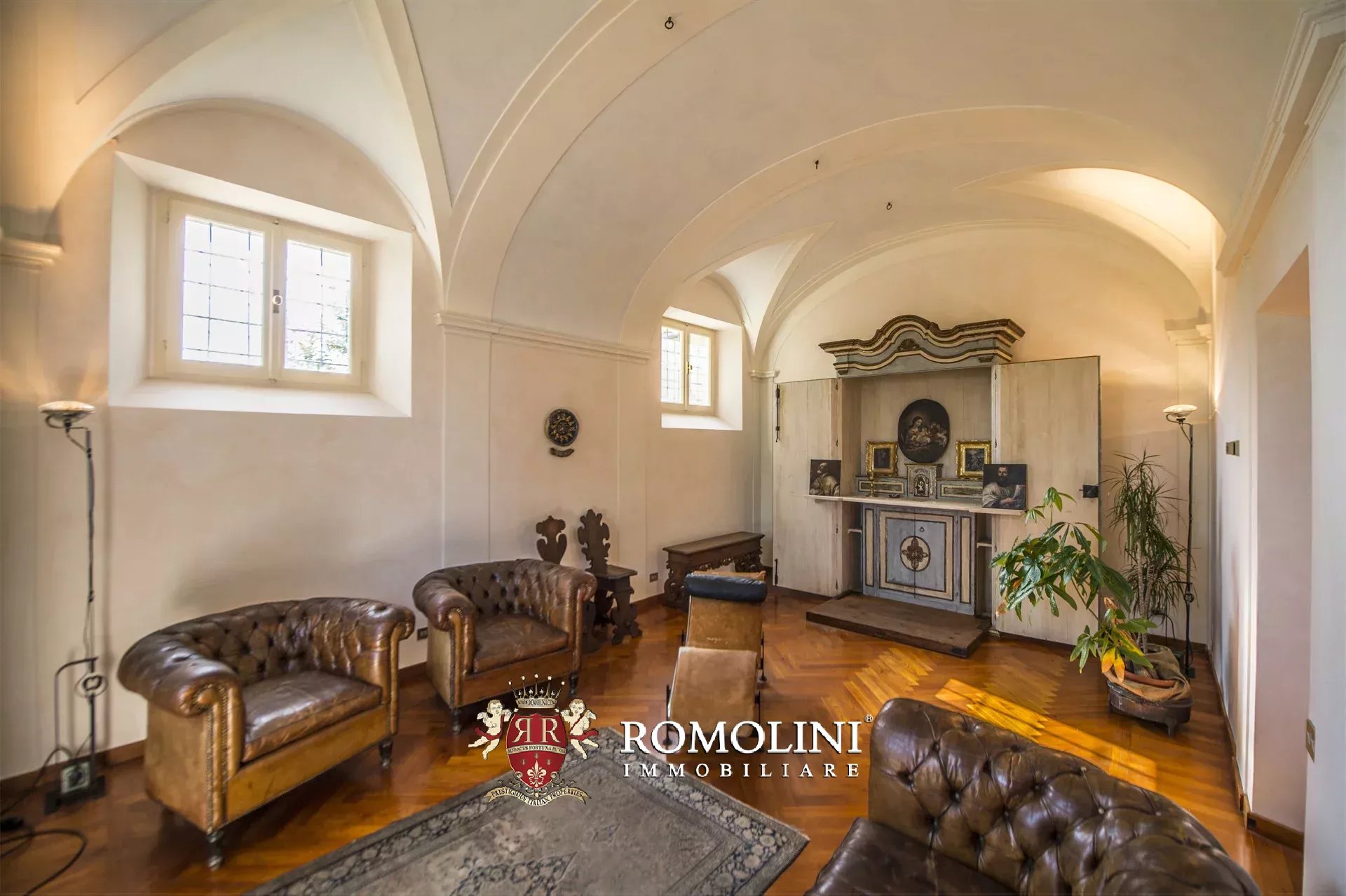 10 Bedroom Villa/Townhouse's Image 40