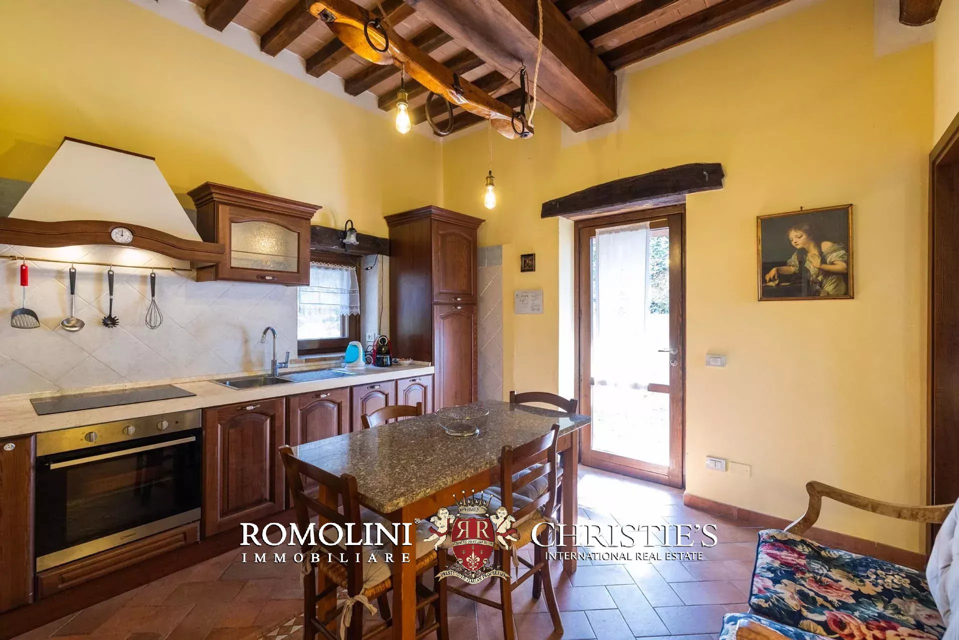 6 Bedroom Villa/Townhouse's Image 46